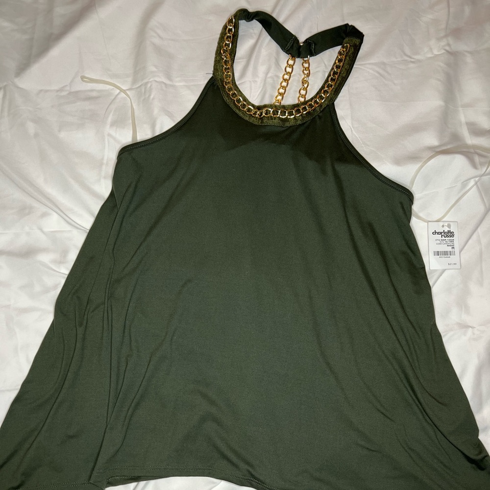 Beautiful tank top to dress up!